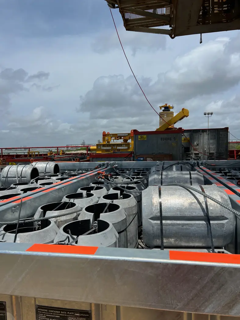 Industrial pipe-handling equipment arranged on an offshore work deck